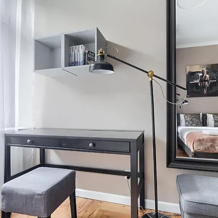 Margi Nell 아파트 *